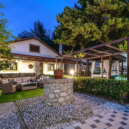 펜션 Rafaela Koskinou (Rhodes)